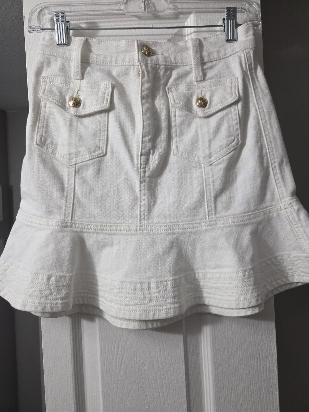 7 For All Mankind White Ruffled Denim Mini Skirt with Gold Buttons Sz 25
